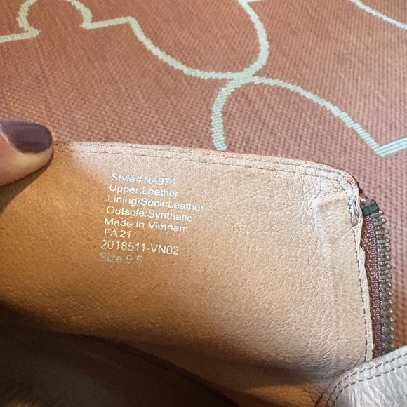 Madewell Alyce Lug Sole Bootie - Maple - Picture 2 of 4